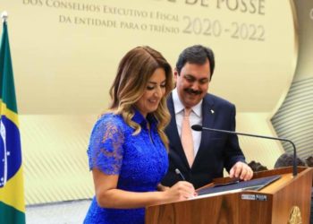 Renata Gil toma posse como nova presidente da AMB