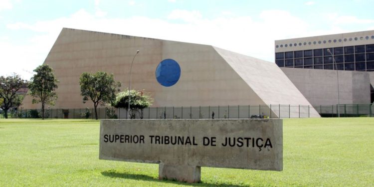 Seguradora não é obrigada a enviar cópia de processo administrativo a advogado, decide STJ