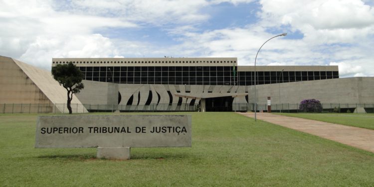 STJ – Citação por edital só é válida após requisição de endereço nos cadastros de órgãos públicos e concessionárias