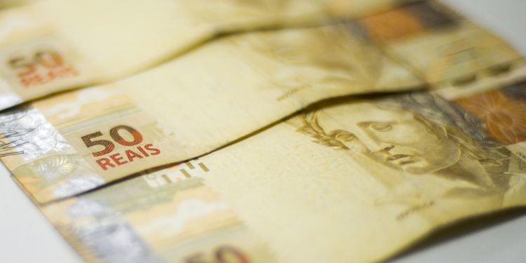 Limite de juros para cheque especial começa a valer hoje