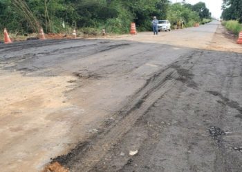 Acidente em pista mal sinalizada gera indenização para família das vítimas