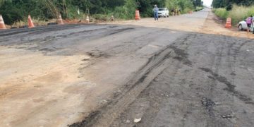 Acidente em pista mal sinalizada gera indenização para família das vítimas