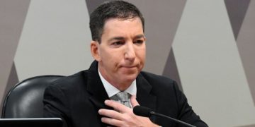 MPF denuncia Glenn e mais 6 por invasão de celulares de autoridades