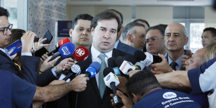 Maia quer instalação de comissão mista da reforma tributária na primeira semana de fevereiro