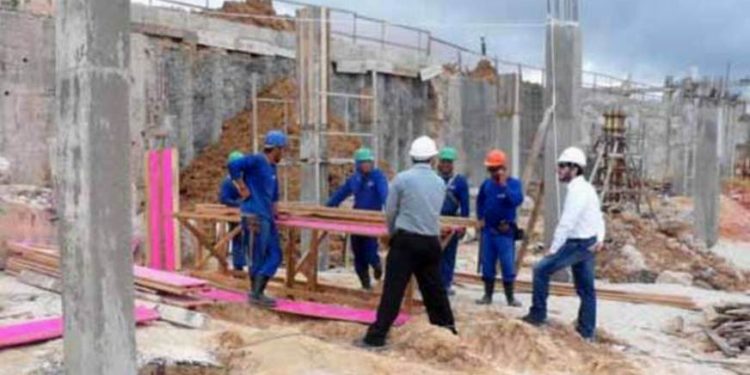 Entrega de imóvel não pode ser condicionada à assinatura junto à entidade financeira