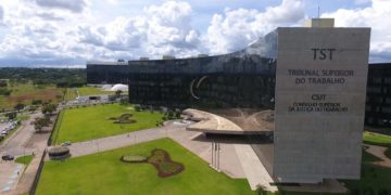 TST reconhece união homoafetiva em acordo trabalhista de aeroviários