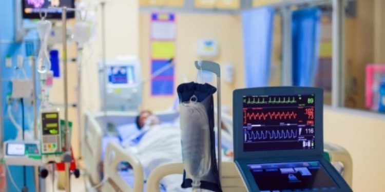 Estado deve indenizar viúva de paciente que veio a óbito após espera por vaga de UTI