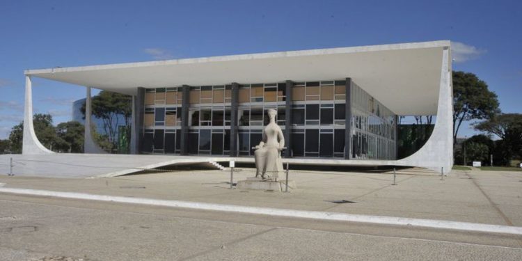 PF encontra mensagens com ameaças a ministros do Supremo