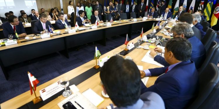 Governadores pedem a parlamentares aprovação imediata do Fundeb permanente