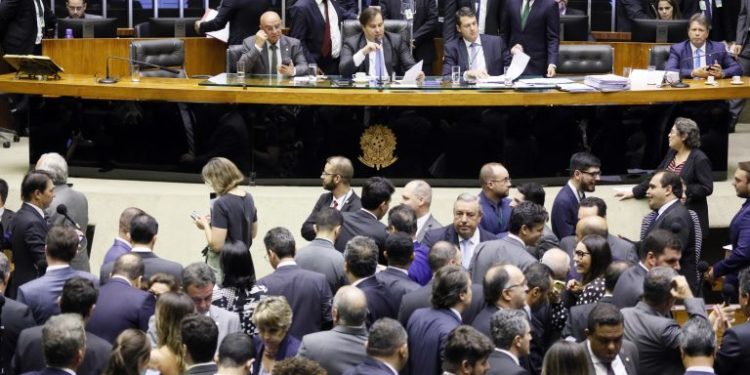 Câmara aprova texto-base de MP que altera regras do crédito rural