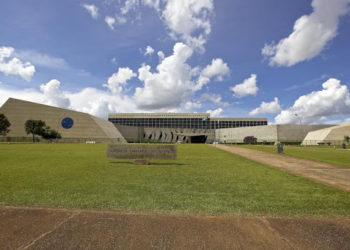 Perda da guarda impede que mãe execute alimentos em nome próprio, decide Terceira Turma