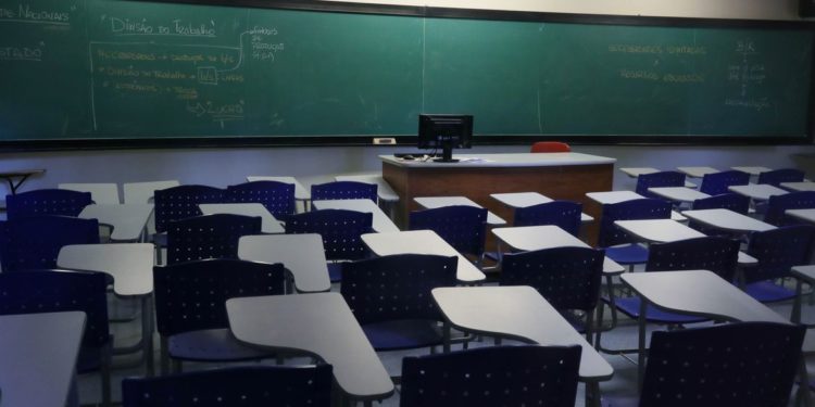 MEC: calendário letivo pode ser flexibilizado em função do coronavírus