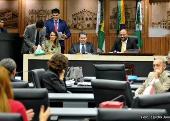 Câmara derruba veto a projeto que garante banho solidário para moradores de rua