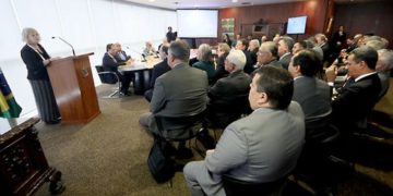 Presidente do TSE reúne-se com presidentes dos Tribunais Regionais Eleitorais