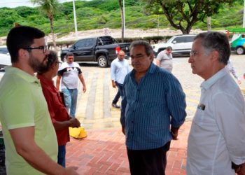 Álvaro Dias supervisiona serviços da Prefeitura para proteger população do coronavírus