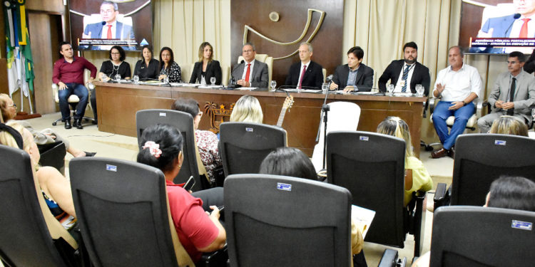 OAB/RN debate Fundo da Infância em audiência pública na Assembleia