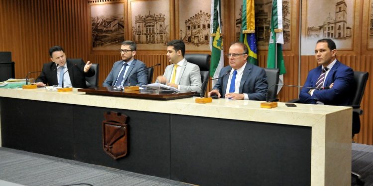 Aprovado projeto que cria mecanismos para coibir violência contra idosos