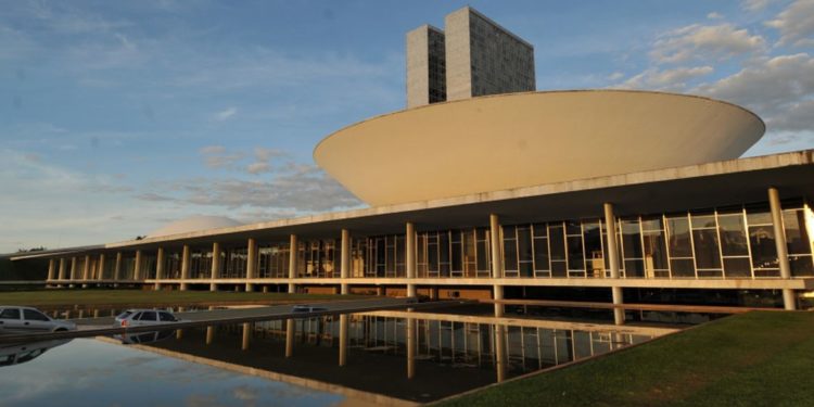 Senadores aprovam MP da renegociação de dívidas com a União