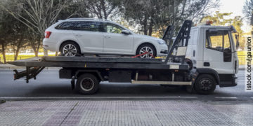 Em caso de descumprimento contratual, arrendante deve pagar pela remoção do veículo arrendado