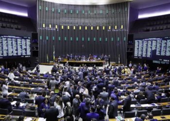 Com rejeição a veto, Congresso evita bloqueio orçamentário a seis modalidades de despesas