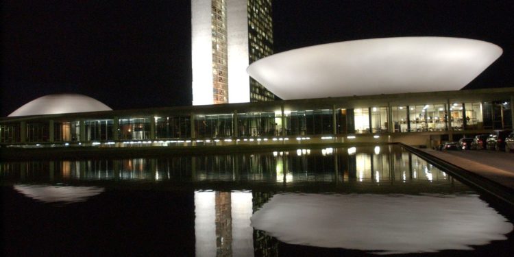 MP da Carteira Verde e Amarela é aprovada na Comissão Mista