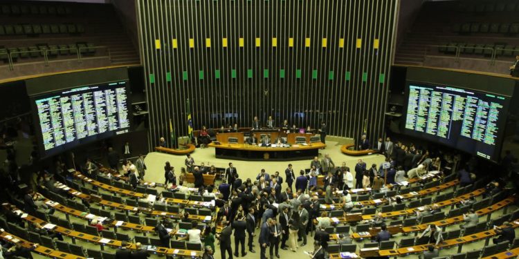 Último relatório sobre Orçamento Impositivo é entregue