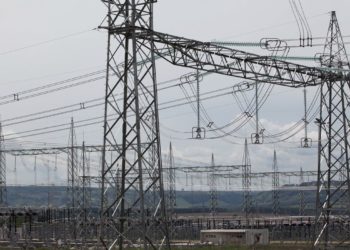 Publicada MP que isenta consumidor pobre de pagar conta de luz