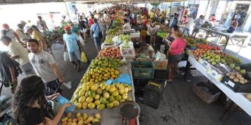 Liminar mantém validade de decreto que autoriza funcionamento de feiras e supermercados em Natal