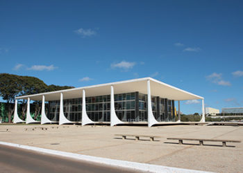 Ministra mantém prazo para filiação partidária e desincompatibilização