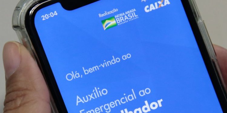 Saque em dinheiro do auxílio emergencial começa dia 27