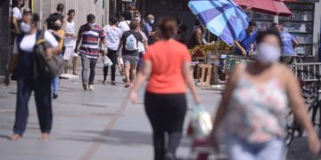 Covid-19: Brasil adota uso de máscaras como política de saúde pública