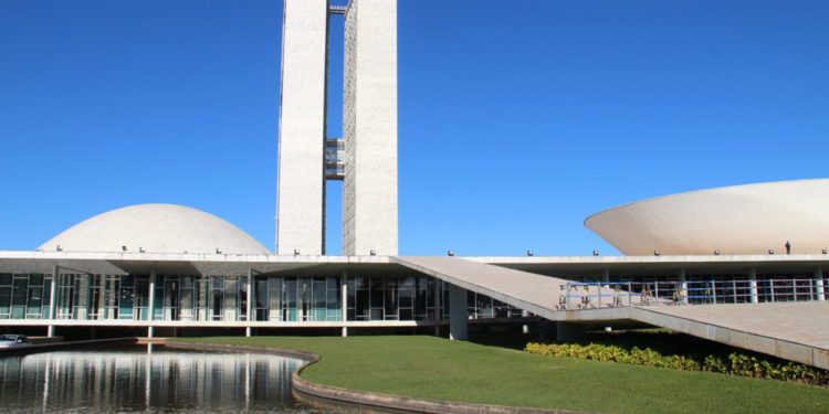 Senado aprova, em 1º turno, texto-base da PEC do Orçamento de Guerra