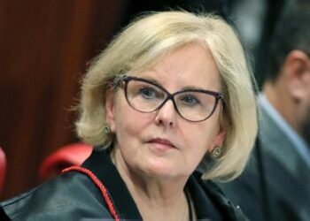 Ministra Rosa Weber faz agradecimento aos integrantes do TSE e da Justiça Eleitoral em sua última sessão plenária na Corte