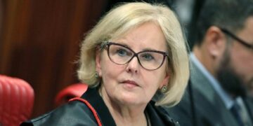 Ministra Rosa Weber faz agradecimento aos integrantes do TSE e da Justiça Eleitoral em sua última sessão plenária na Corte