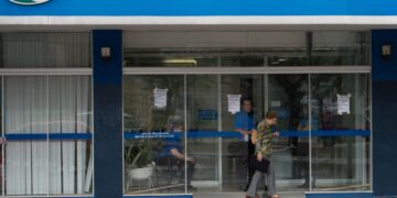 Projeto aprovado na Câmara dispensa perícia de doenças graves no INSS