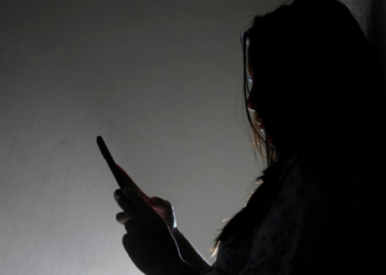 Rede social pagará indenização por divulgação não autorizada de fotos íntimas, mesmo sem exposição do rosto