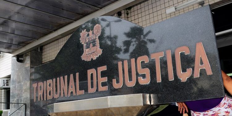 Recurso de ex-funcionária do Bandern sobre ausência de plano de cargos não preenche requisitos legais