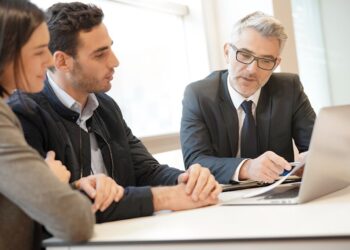 Cônjuge que autorizou o outro a prestar aval não é avalista e não precisa ser citado em execução