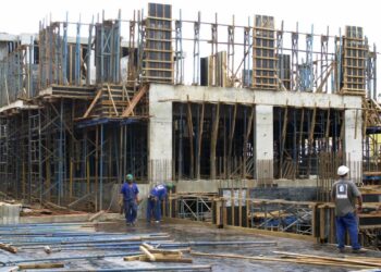 Indústria da construção civil registrou 50% de ociosidade em abril