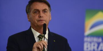 Governo inclui academias e salões em atividades essenciais na pandemia