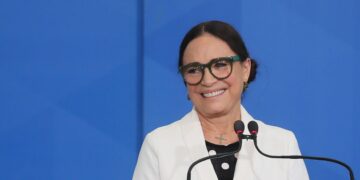 Regina Duarte deixa Secretaria Especial de Cultura