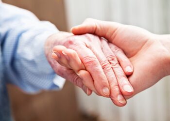 Covid-19: plano de saúde deverá fornecer home care à paciente com Alzheimer