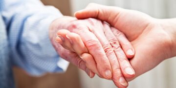 Covid-19: plano de saúde deverá fornecer home care à paciente com Alzheimer