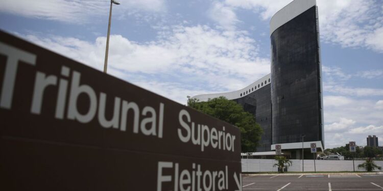 TSE: Justiça Eleitoral decide sobre crimes comuns anexos a eleitorais