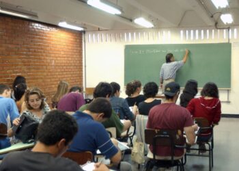 Prorrogados prazos de formalização e aditamento do Fies