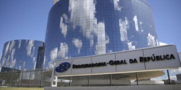 PGR envia ao Supremo parecer a favor de prorrogação de inquérito que investiga Jair Bolsonaro