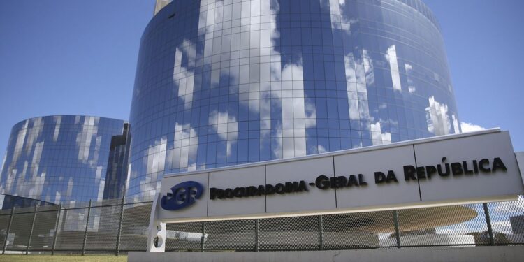 PGR envia ao Supremo parecer a favor de prorrogação de inquérito que investiga Jair Bolsonaro