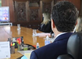 Ministro Luís Roberto Barroso se reúne por videoconferência com presidentes dos 27 TREs