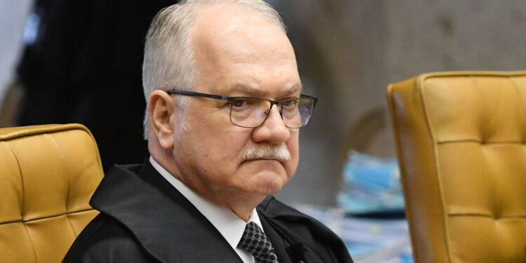 Ministro Edson Fachin vota pela continuidade do inquérito sobre Fake News