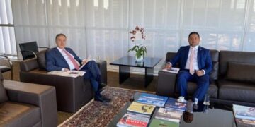 Presidente do TSE recebe relator de proposta que discute eventual adiamento das Eleições Municipais